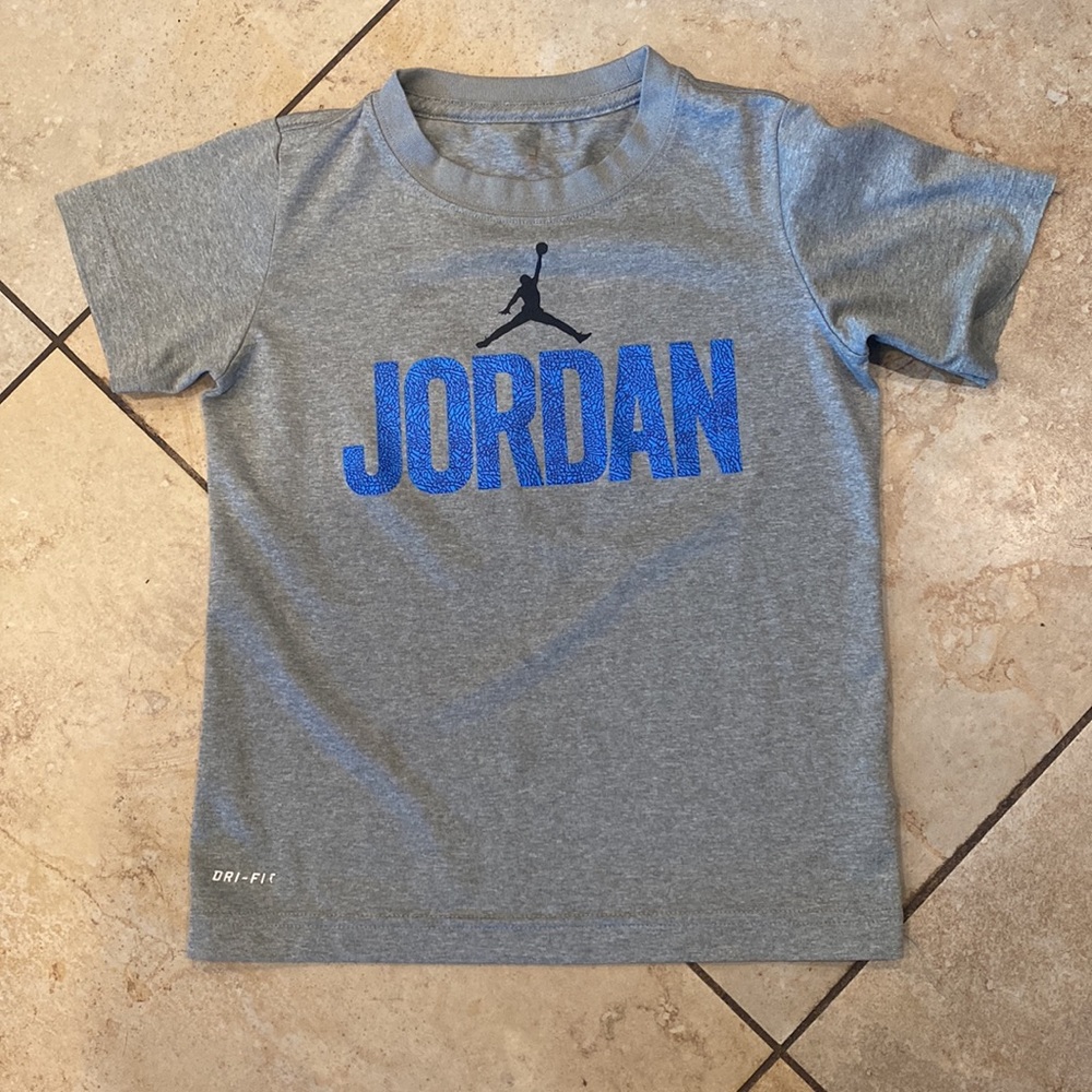 Jordan Shirt size 3